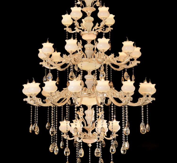Jaquar Bergenia Chandelier (DTD-GLD-ASBER1739536C) (DTD-GLD-ASBER1739536C)